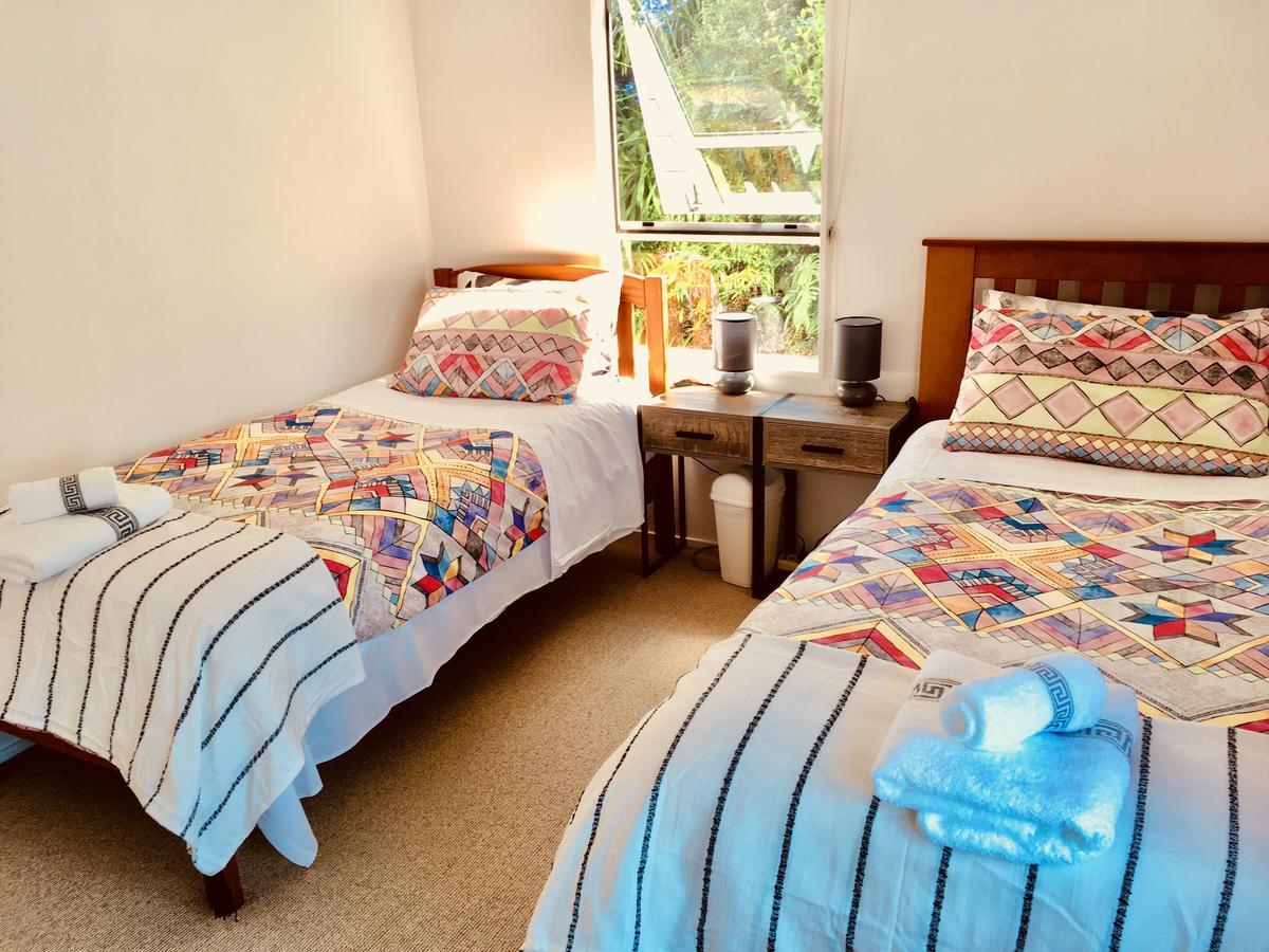 Foodora Lake View Bed & Breakfast โรโตรัว ภายนอก รูปภาพ